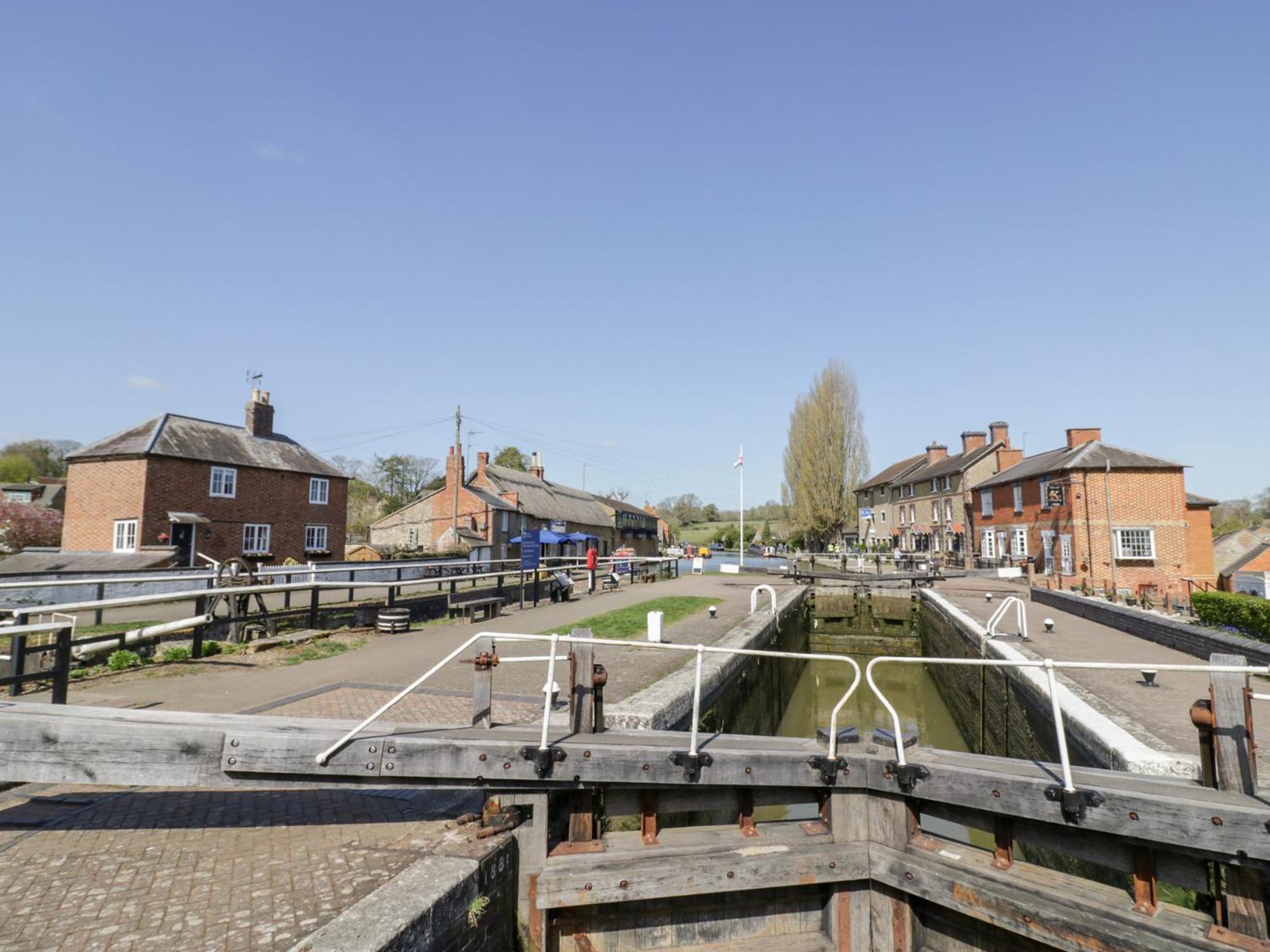 4 Canalside Cottages Towcester Exterior photo